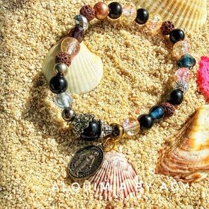 Alquimia Multicolor Beaded Bracelet with  Charms